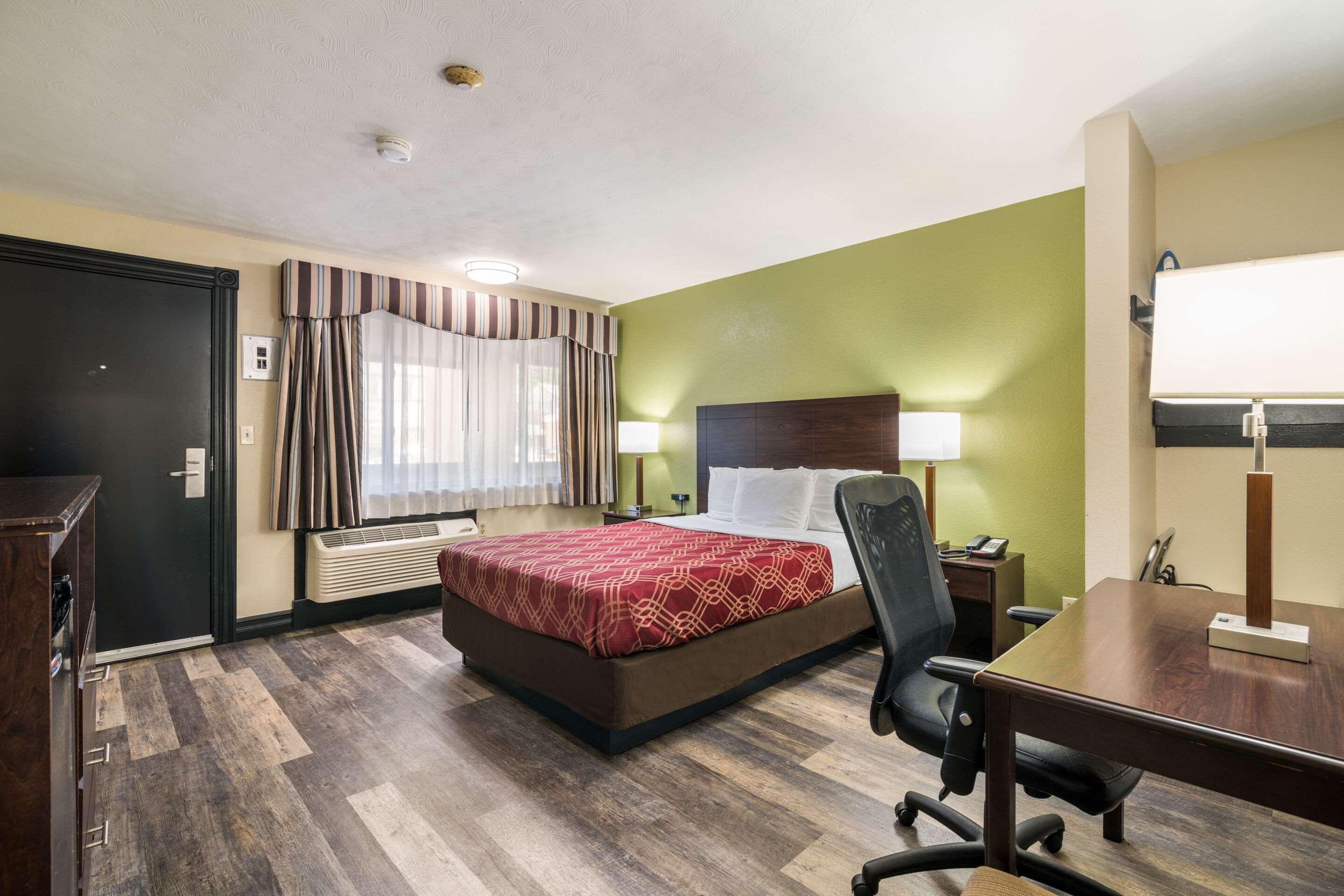 Econo Lodge Boston-Malden Exteriér fotografie