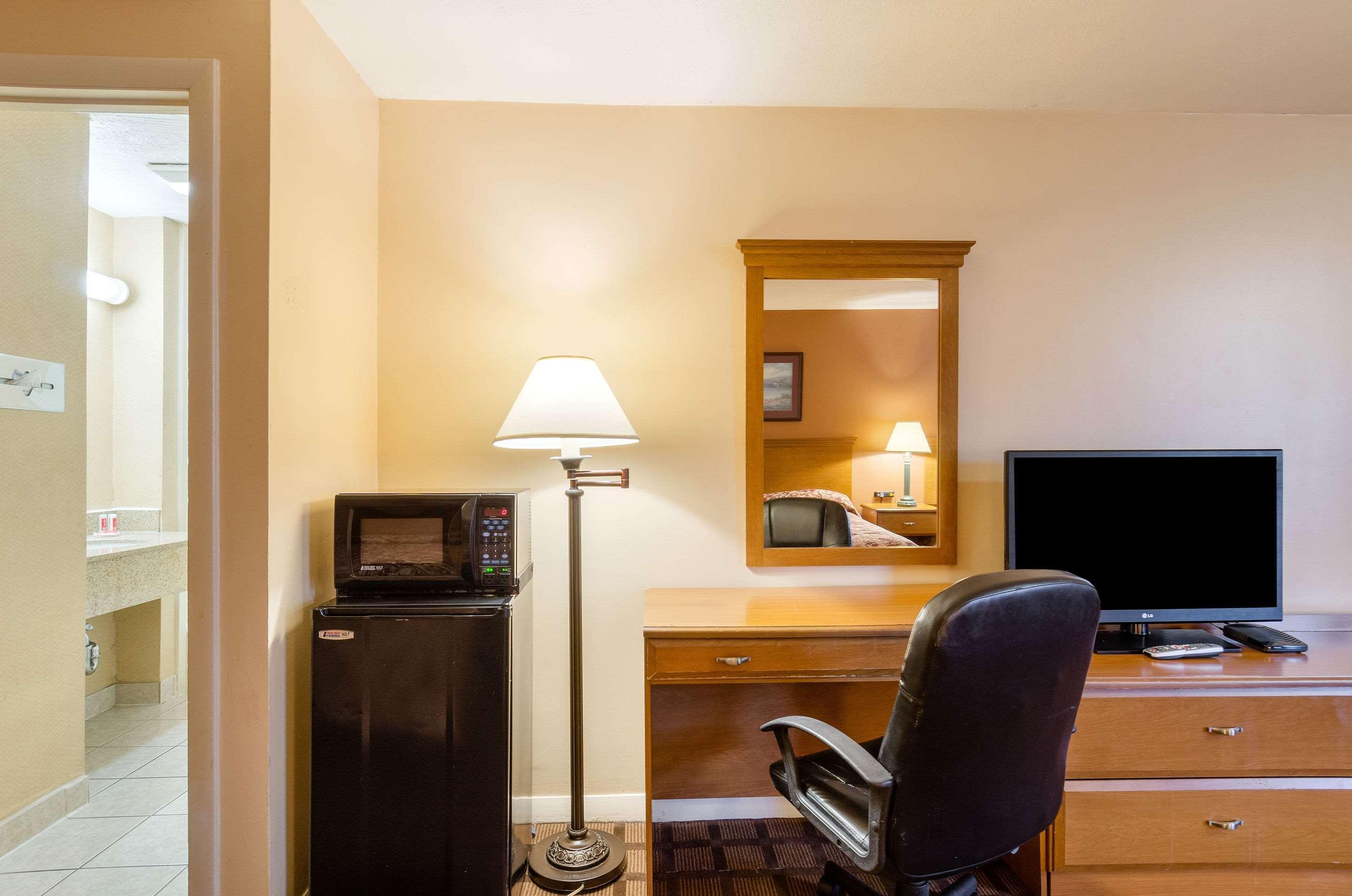 Econo Lodge Boston-Malden Exteriér fotografie