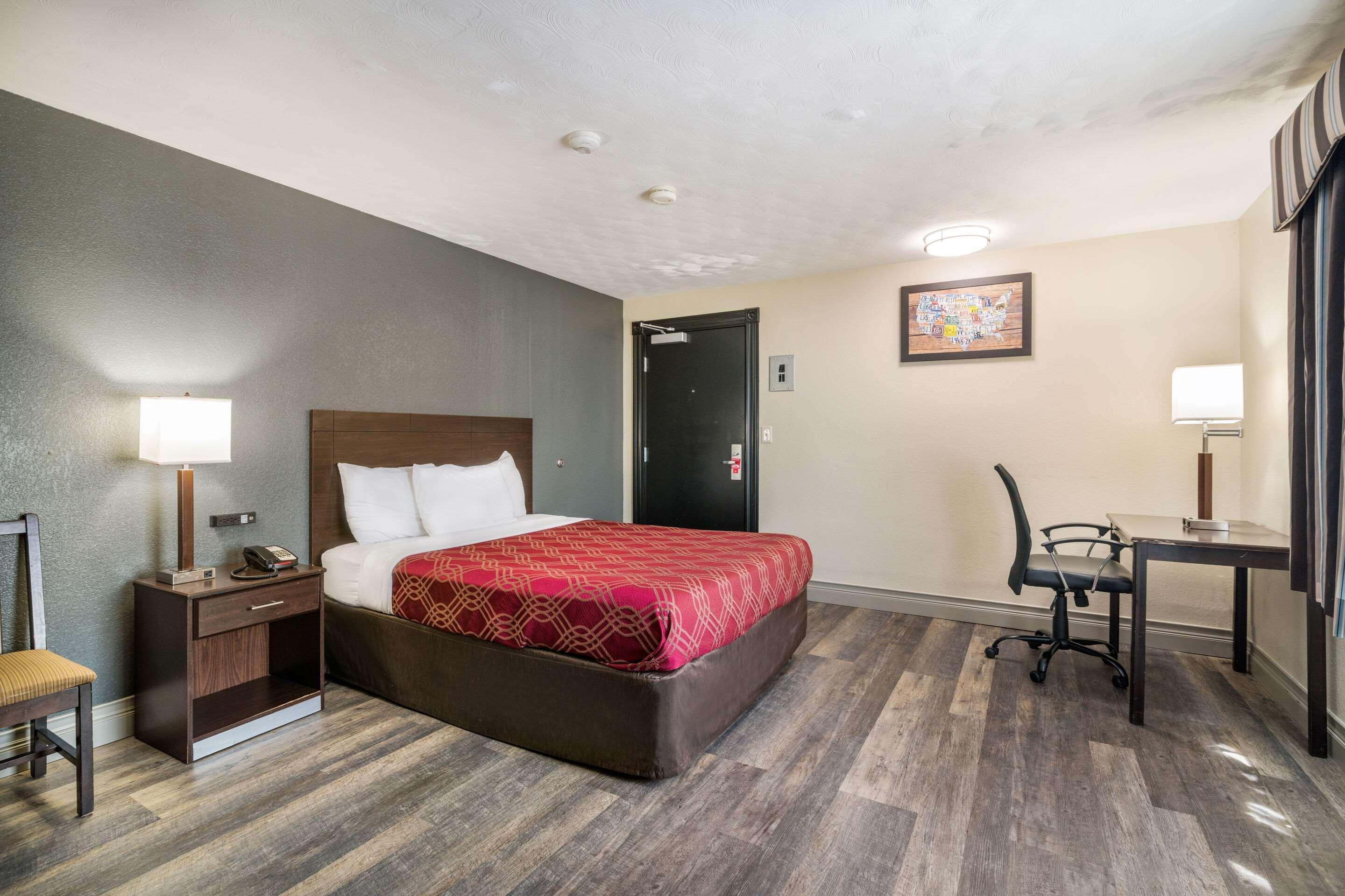 Econo Lodge Boston-Malden Exteriér fotografie